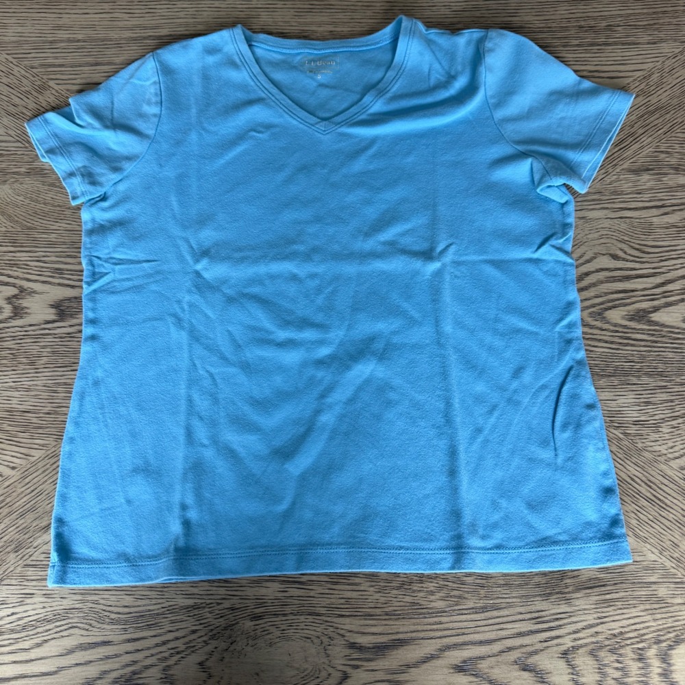 LL Bean Womens V-Neck T-Shirt Short Sleeve Light Blue 100% Cotton Size S